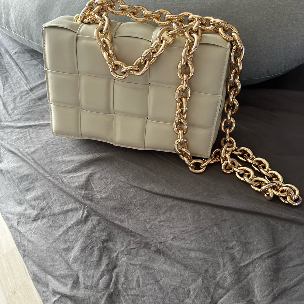 Elegant Cream Chain Bag